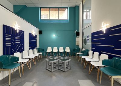 Espace attente patient avec panneaux acoustiques